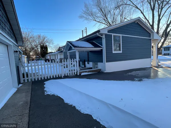 $2,800 | 1436 Selby Avenue, St. Paul Park, MN 55071