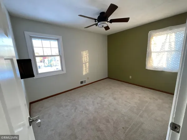 $2,800 | 1436 Selby Avenue, St. Paul Park, MN 55071