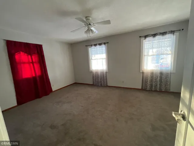 $2,800 | 1436 Selby Avenue, St. Paul Park, MN 55071