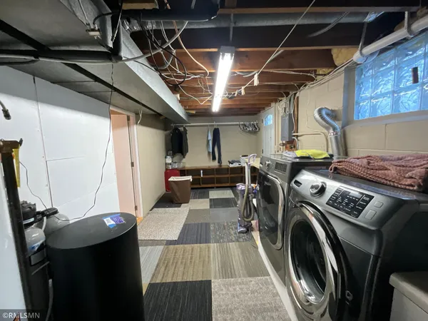 $2,800 | 1436 Selby Avenue, St. Paul Park, MN 55071