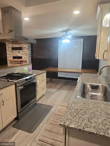 $2,800 | 1436 Selby Avenue, St. Paul Park, MN 55071