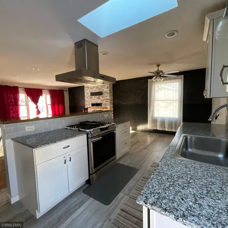 $2,800 | 1436 Selby Avenue, St. Paul Park, MN 55071