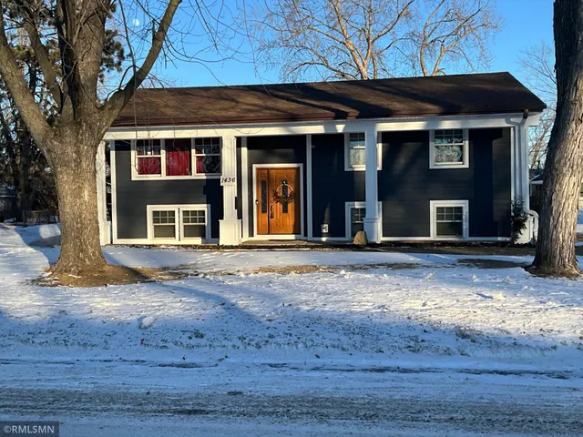 $2,800 | 1436 Selby Avenue, St. Paul Park, MN 55071