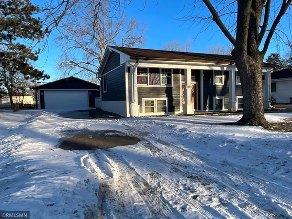 $2,800 | 1436 Selby Avenue, St. Paul Park, MN 55071