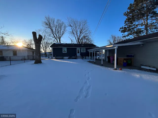 $2,800 | 1436 Selby Avenue, St. Paul Park, MN 55071