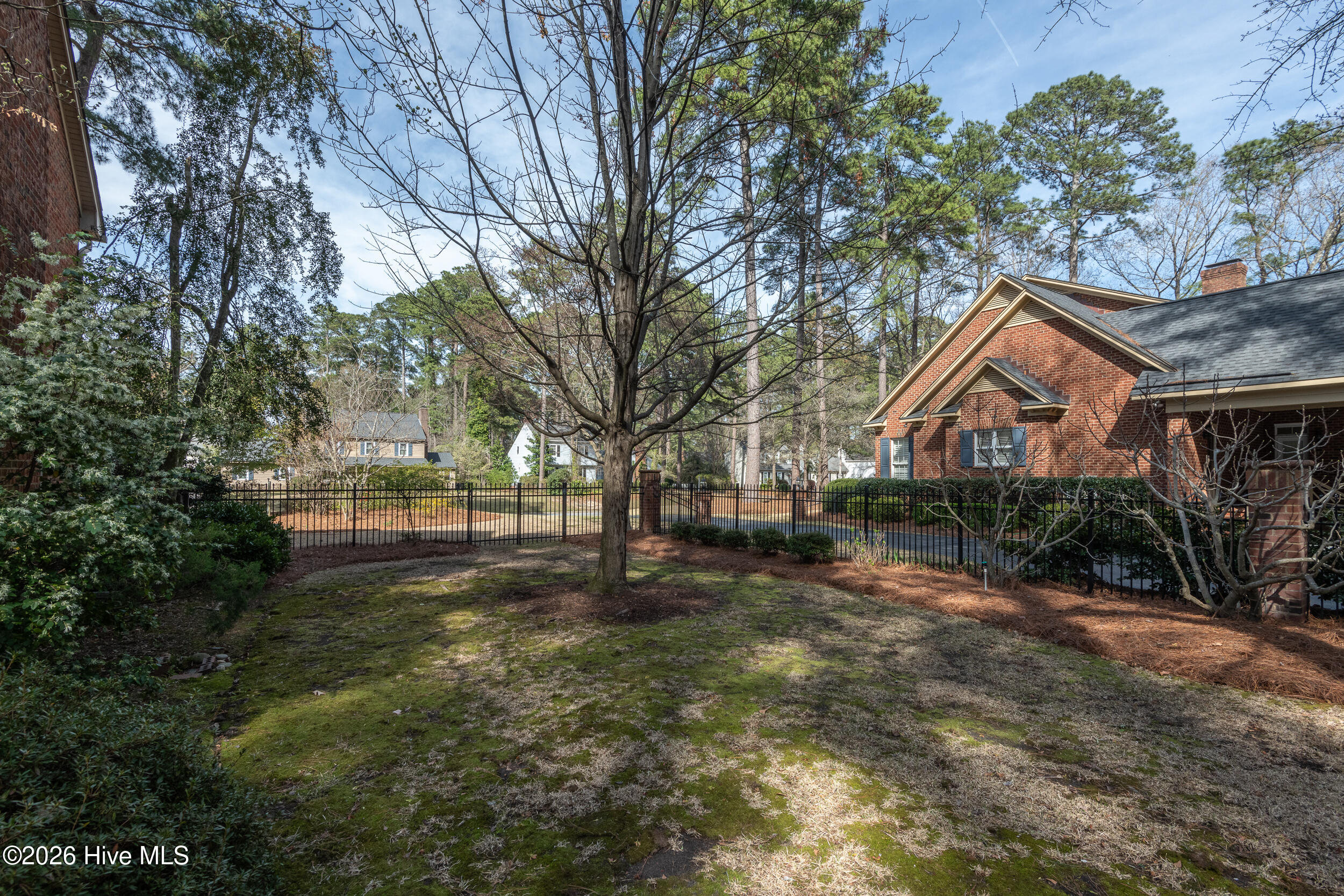 312 Pinewood Road Greenville, NC 27858 - Photo 6 of 87 312PINEWOOD_6