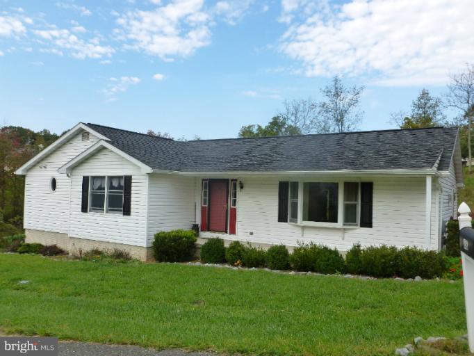 86 Woodbrier Road Berkeley Springs, WV 25411 - Photo 1 of 30 Exterior (Front)