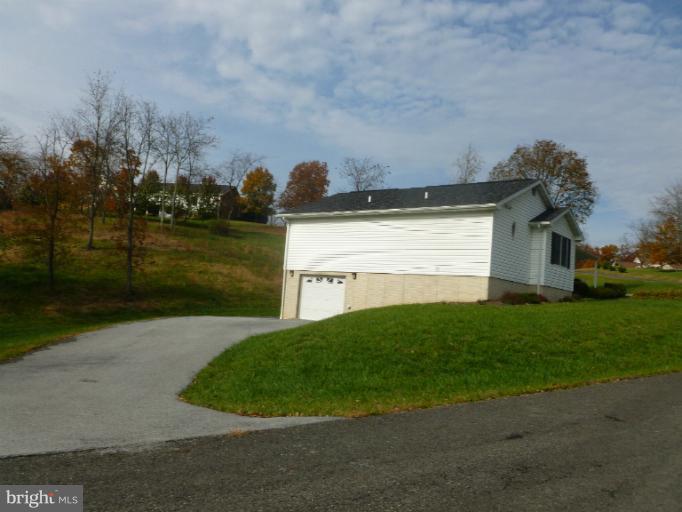 86 Woodbrier Road Berkeley Springs, WV 25411 - Photo 5 of 30 Exterior (General)
