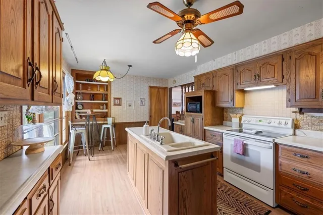 $335,000 | 1233 North 86th Street, Kansas City, KS 66112