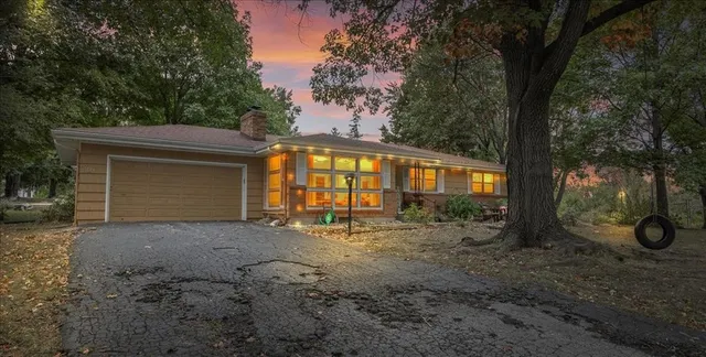 $335,000 | 1233 North 86th Street, Kansas City, KS 66112