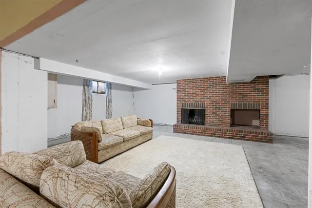 $335,000 | 1233 North 86th Street, Kansas City, KS 66112