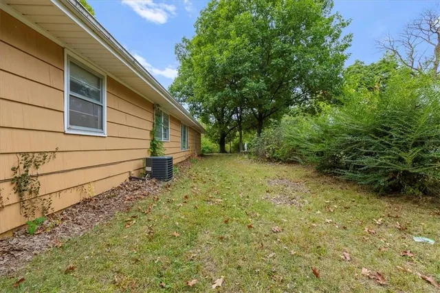 $335,000 | 1233 North 86th Street, Kansas City, KS 66112