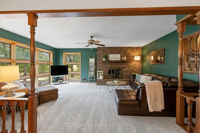 $335,000 | 1233 North 86th Street, Kansas City, KS 66112