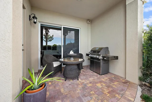 a view of a pathway with a yard