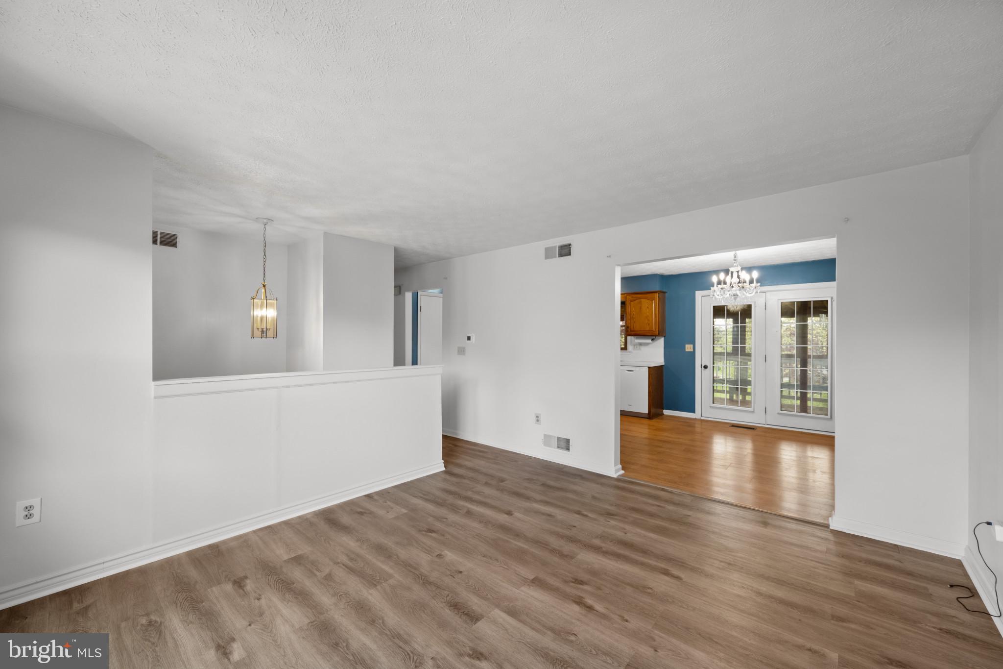 316 Sarhelm Road Harrisburg, PA 17112 - Photo 6 of 25