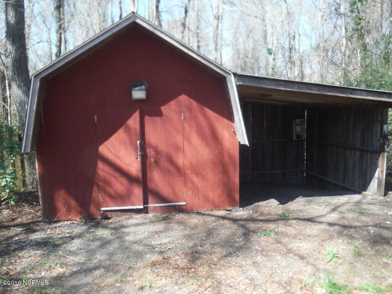 4601 West Gate Road Wilmington, NC 28405 - Photo 12 of 15 Shed