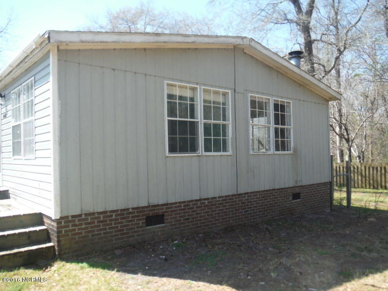 4601 West Gate Road Wilmington, NC 28405 - Photo 3 of 15 Side Right