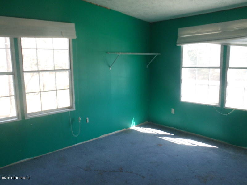 4601 West Gate Road Wilmington, NC 28405 - Photo 9 of 15 Family Room