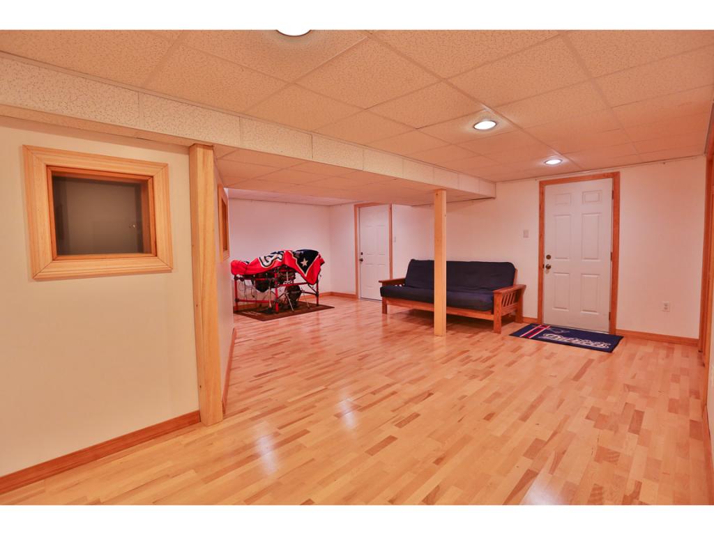 722 Bennington Road Francestown, NH 03043 - Photo 19 of 21 Gallery Image 19