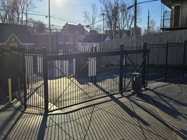 $1,200 | 1271 Poplar Avenue, Unit 508, Memphis, TN 38104