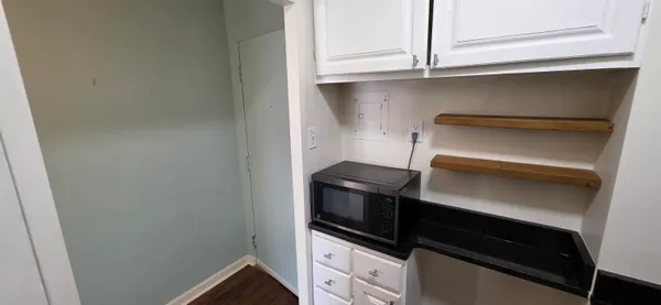 $1,200 | 1271 Poplar Avenue, Unit 508, Memphis, TN 38104