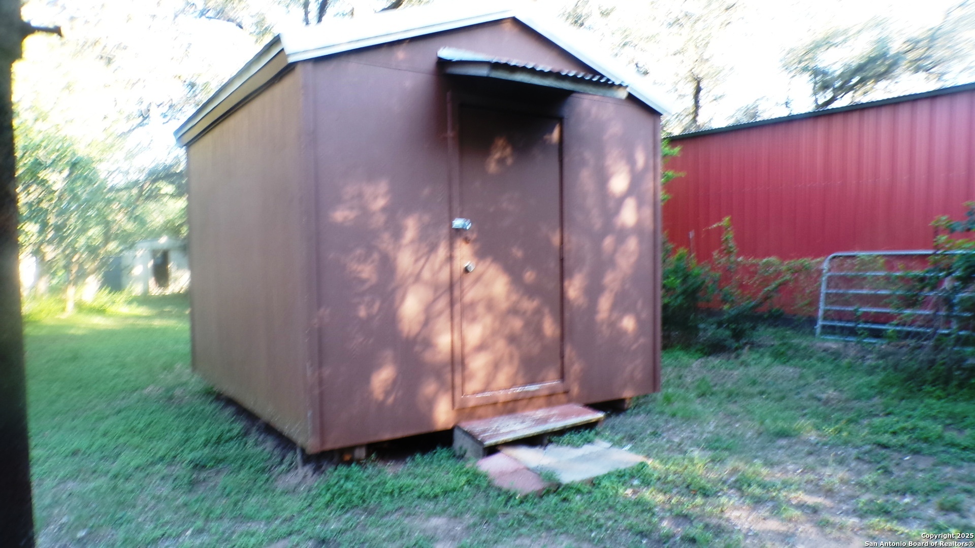 1036 Hilltop Road Beeville, TX 78102 - Photo 11 of 34