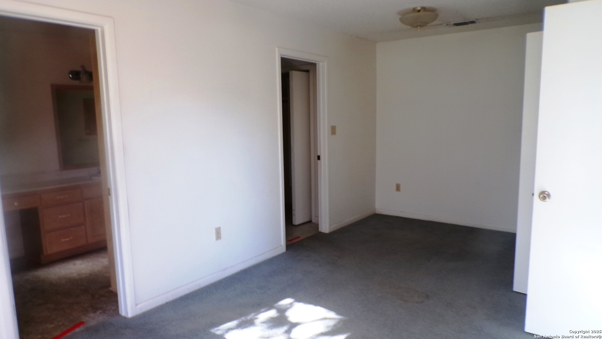 1036 Hilltop Road Beeville, TX 78102 - Photo 23 of 34