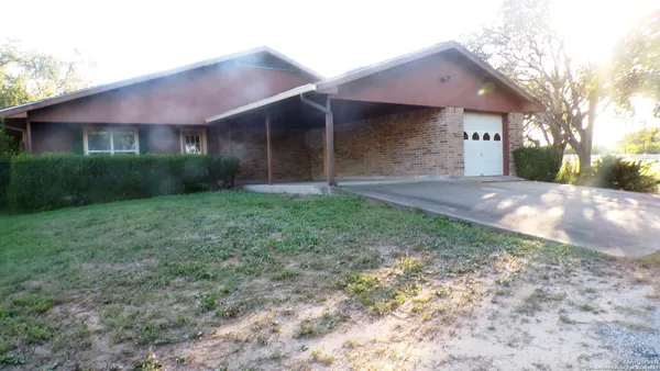$182,700 | 1036 Hilltop Road, Beeville, TX 78102