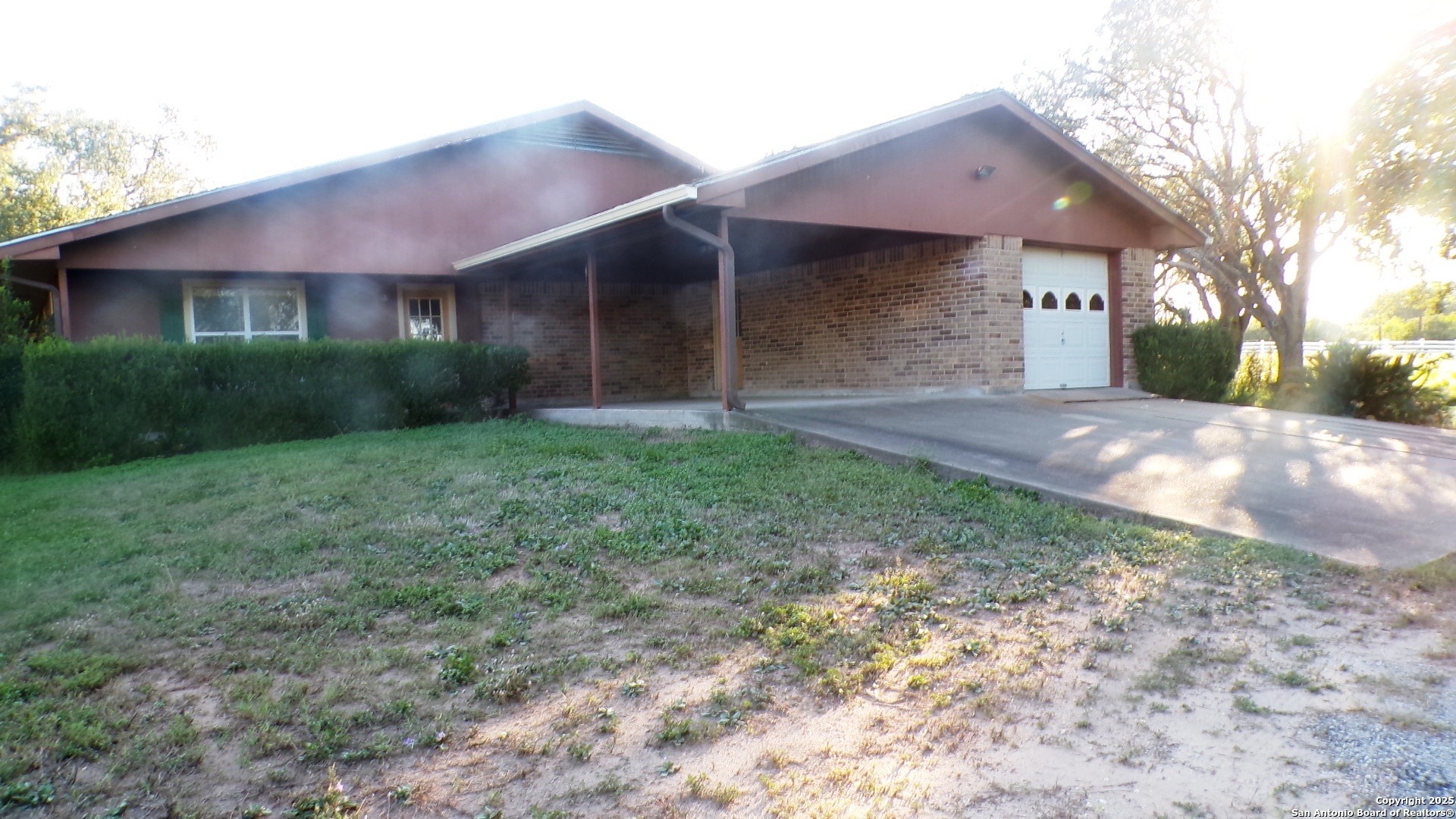 1036 Hilltop Road Beeville, TX 78102 - Photo 8 of 34