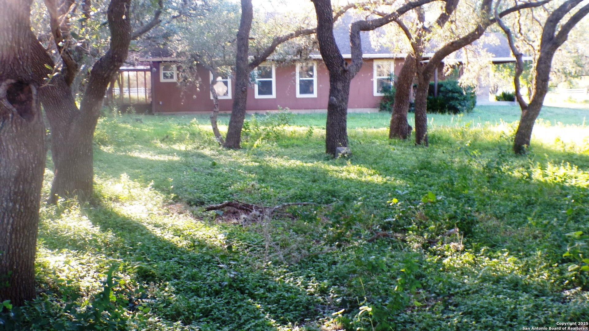 1036 Hilltop Road Beeville, TX 78102 - Photo 10 of 34