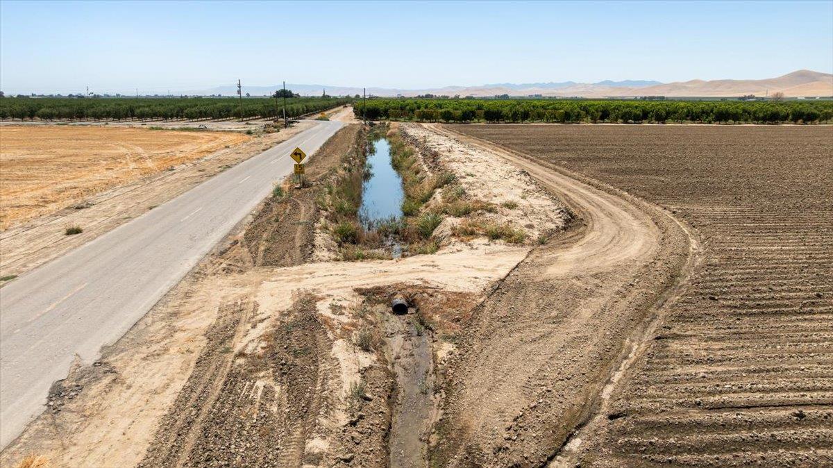 0 Schmidt Road Gustine, CA 95322 - Photo 6 of 33 a view of lake and mountain