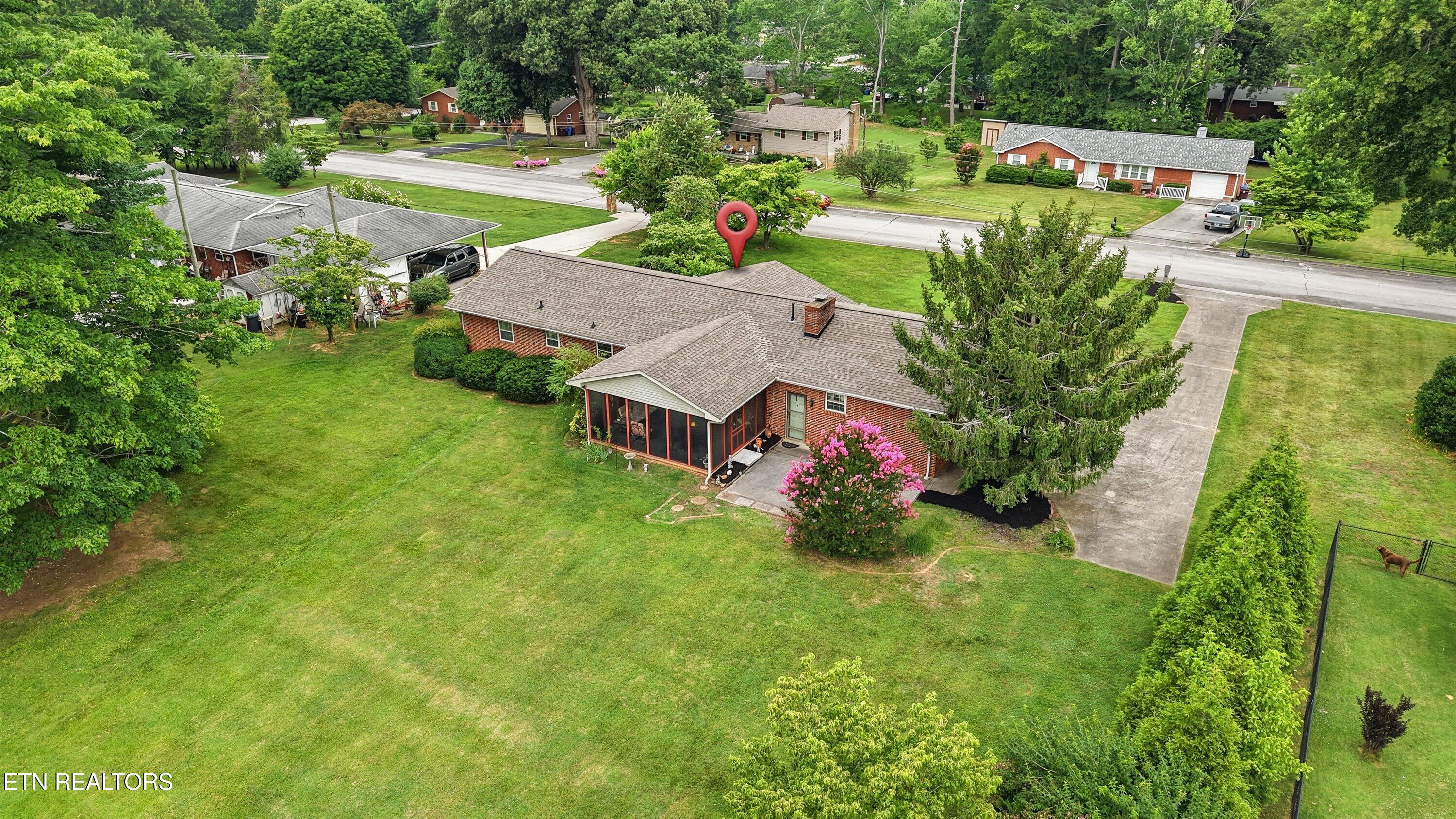 827 West Cunningham Street Alcoa, TN 37701 - Photo 39 of 43 45-827 W Cunningham St05