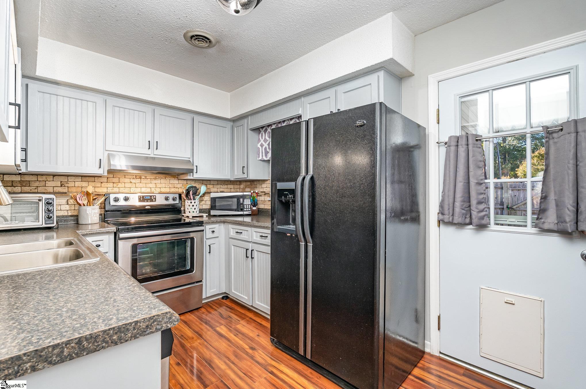 22 Hidden Springs Road Spartanburg, SC 29302 - Photo 8 of 31