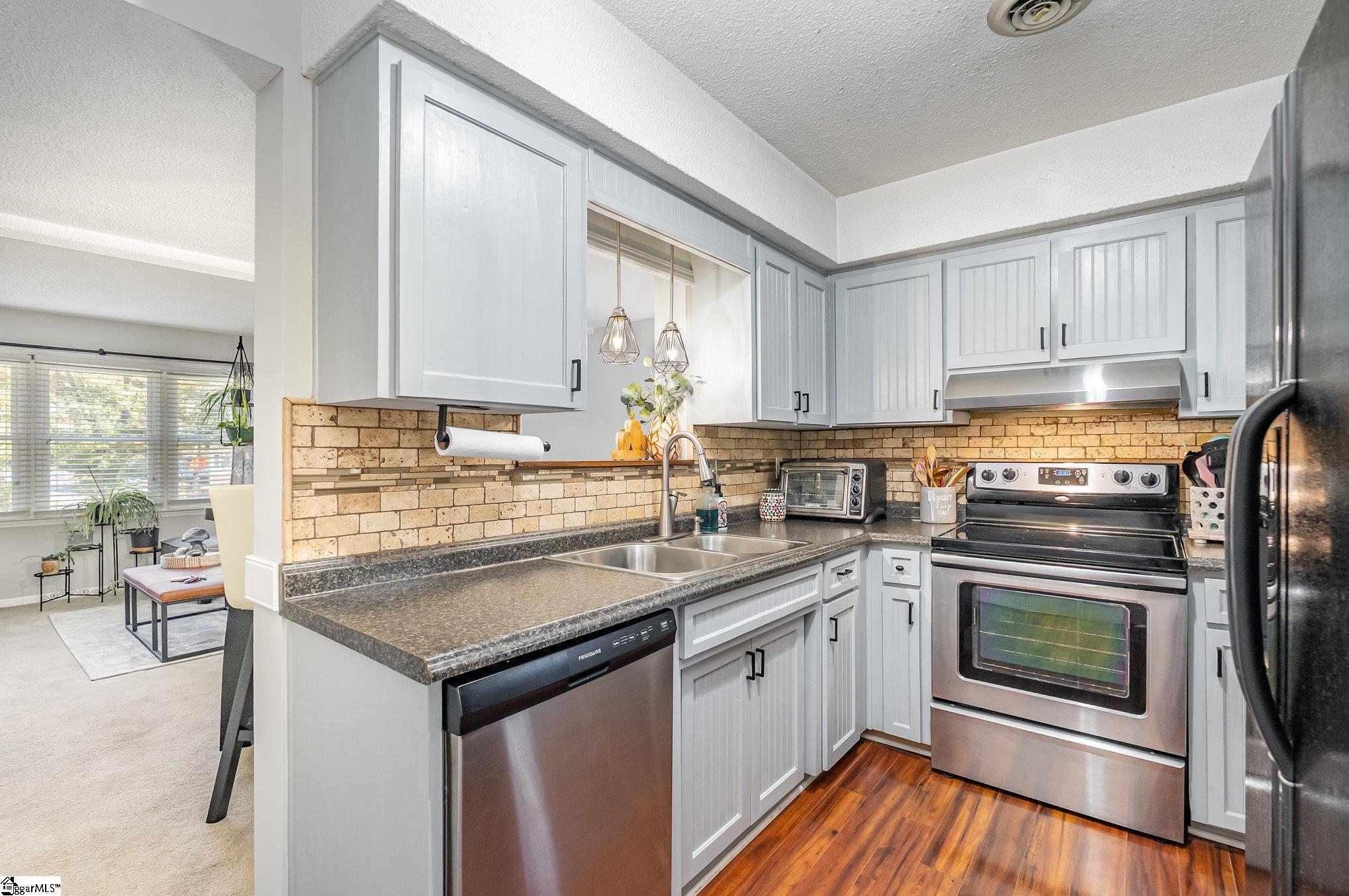 22 Hidden Springs Road Spartanburg, SC 29302 - Photo 9 of 31