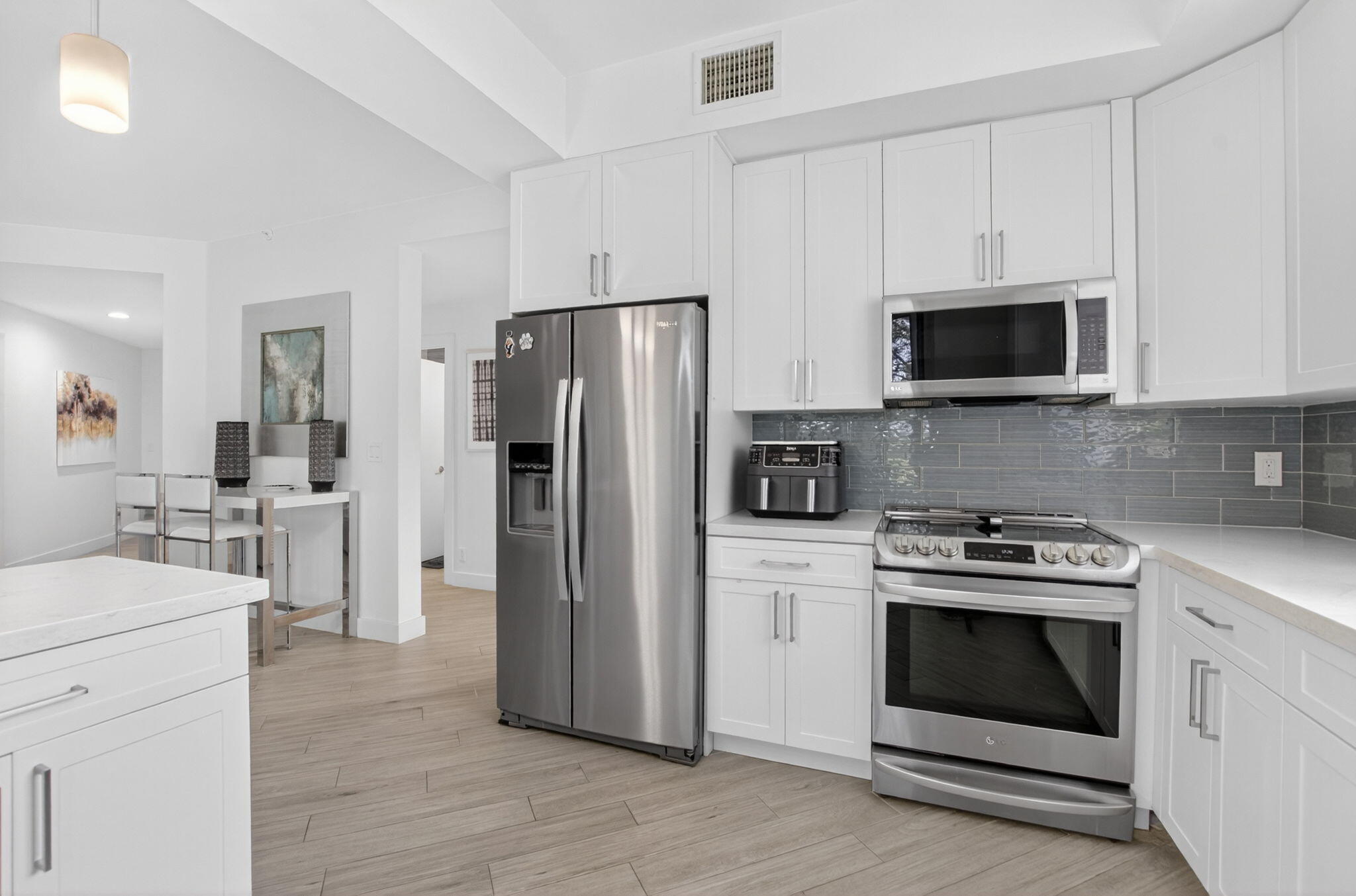 7546 La Paz Boulevard, Unit 205 Boca Raton, FL 33433 - Photo 11 of 33 kitchen