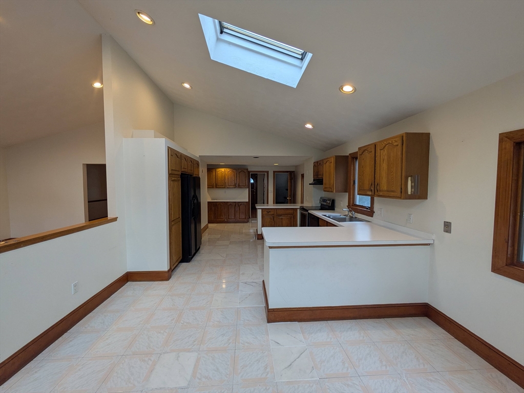 16 Nathaniel Road Winchester, MA 01890 - Photo 2 of 9