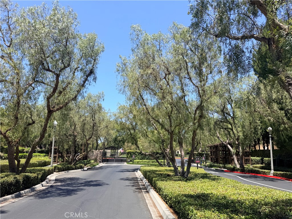 72 Shadowplay Irvine, CA 92620 - Photo 29 of 36 Gated