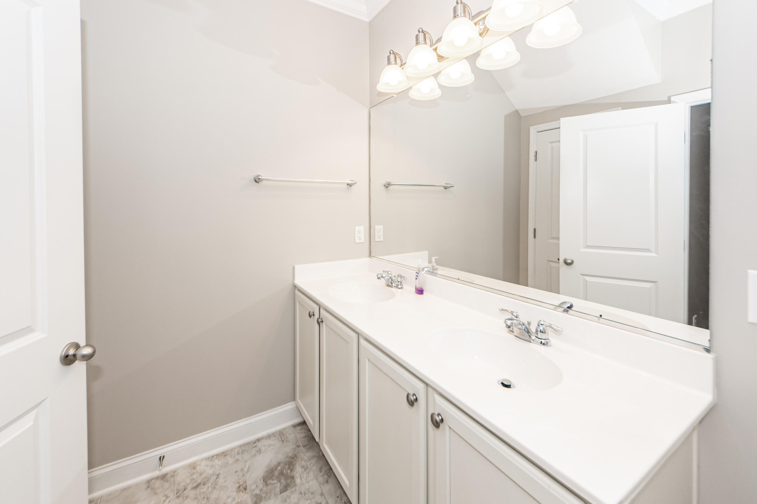 2052 Promenade Court Mount Pleasant, SC 29466 - Photo 7 of 43 p7