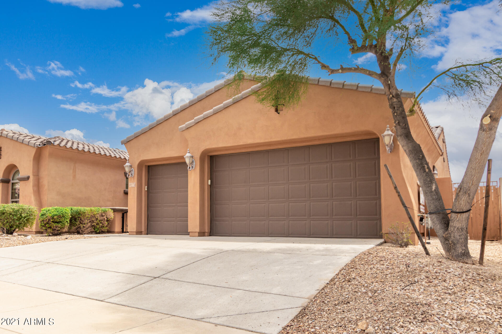 18175 West Narramore Road Goodyear, AZ 85338 - Photo 2 of 53