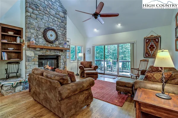$575,000 | 151 The Cones, Unit A4, Blowing Rock, NC 28605