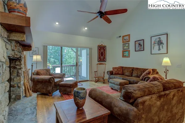 $575,000 | 151 The Cones, Unit A4, Blowing Rock, NC 28605
