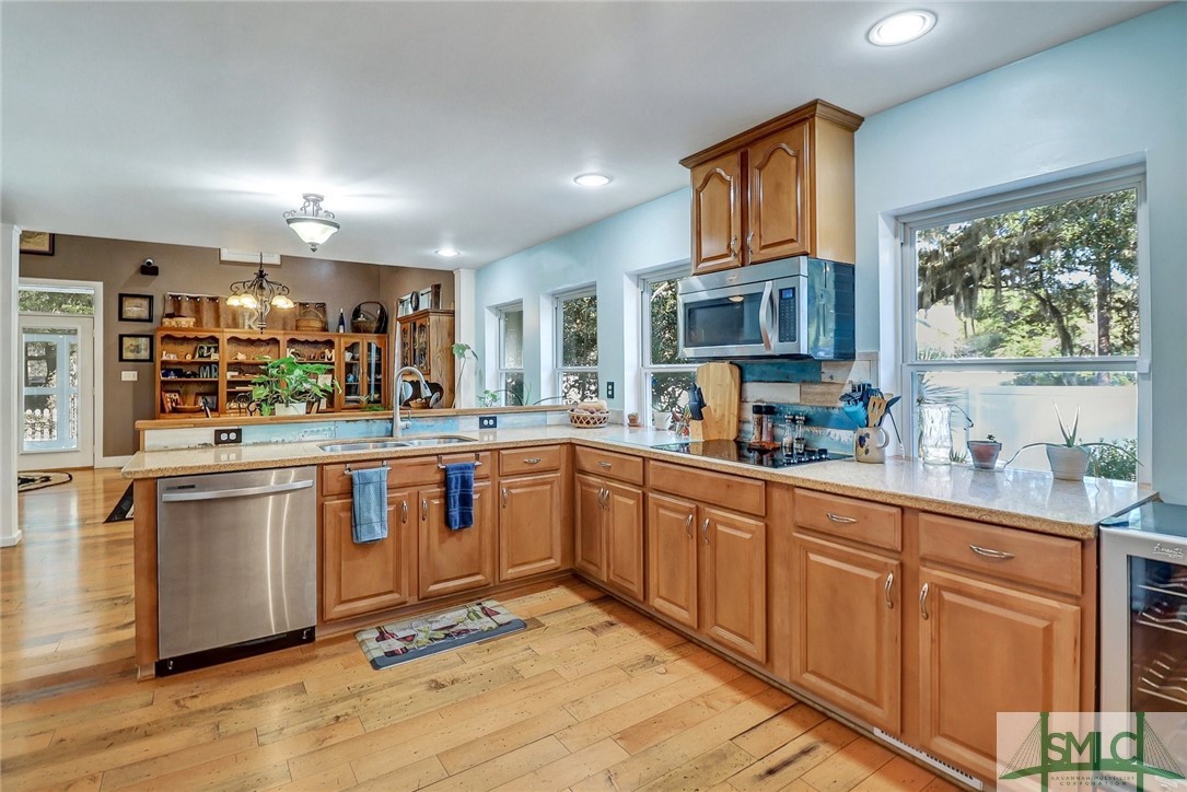 1018 Ridgeway Road Darien, GA 31305 - Photo 8 of 22 Gallery Image 8