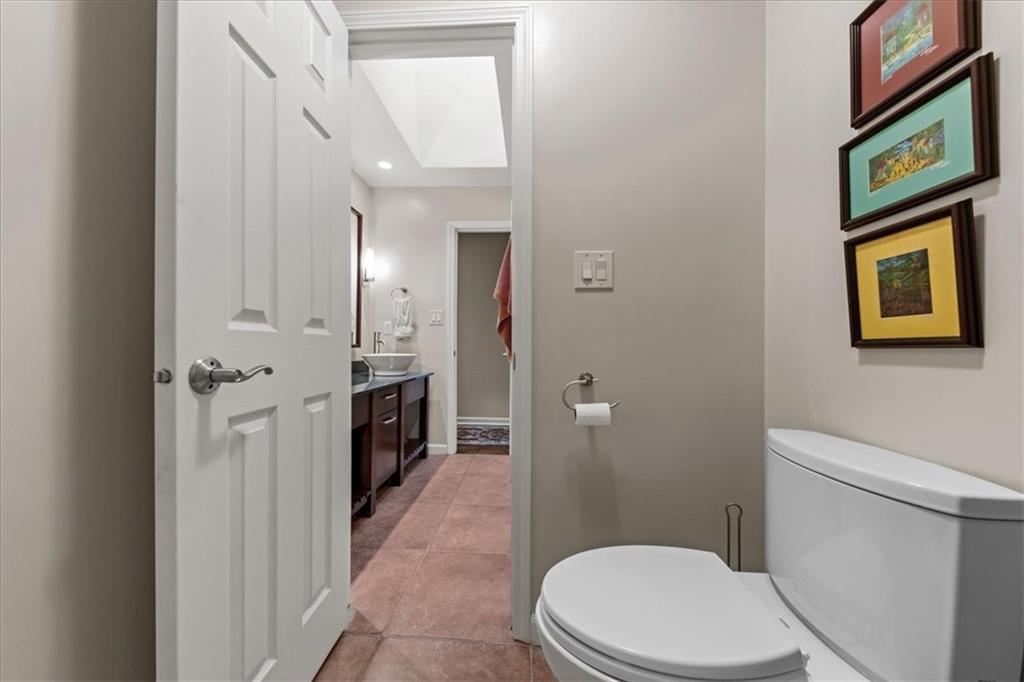 12503 Overbrook Road Leawood, KS 66209 - Photo 25 of 33