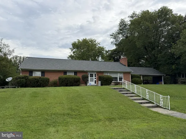 $3,500 | 9220 Quintana Drive, Bethesda, MD 20817