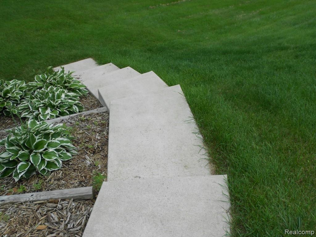 41050 Savage Road Belleville, MI 48111 - Photo 9 of 74