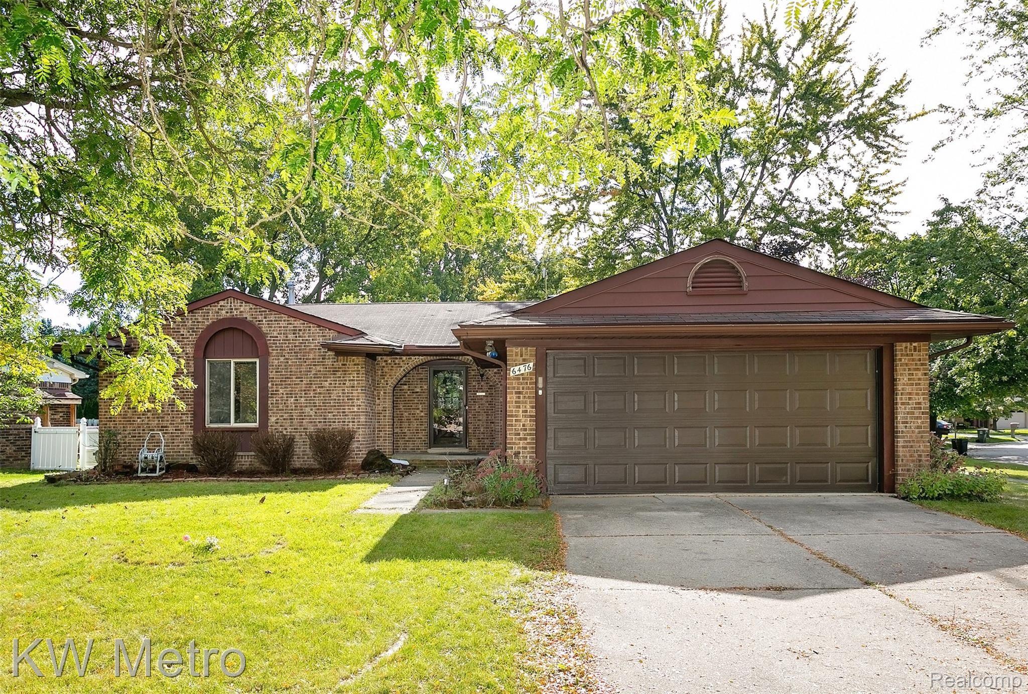 6476 Raintree Court Canton, MI 48187 - Photo 1 of 32 Front yard shot