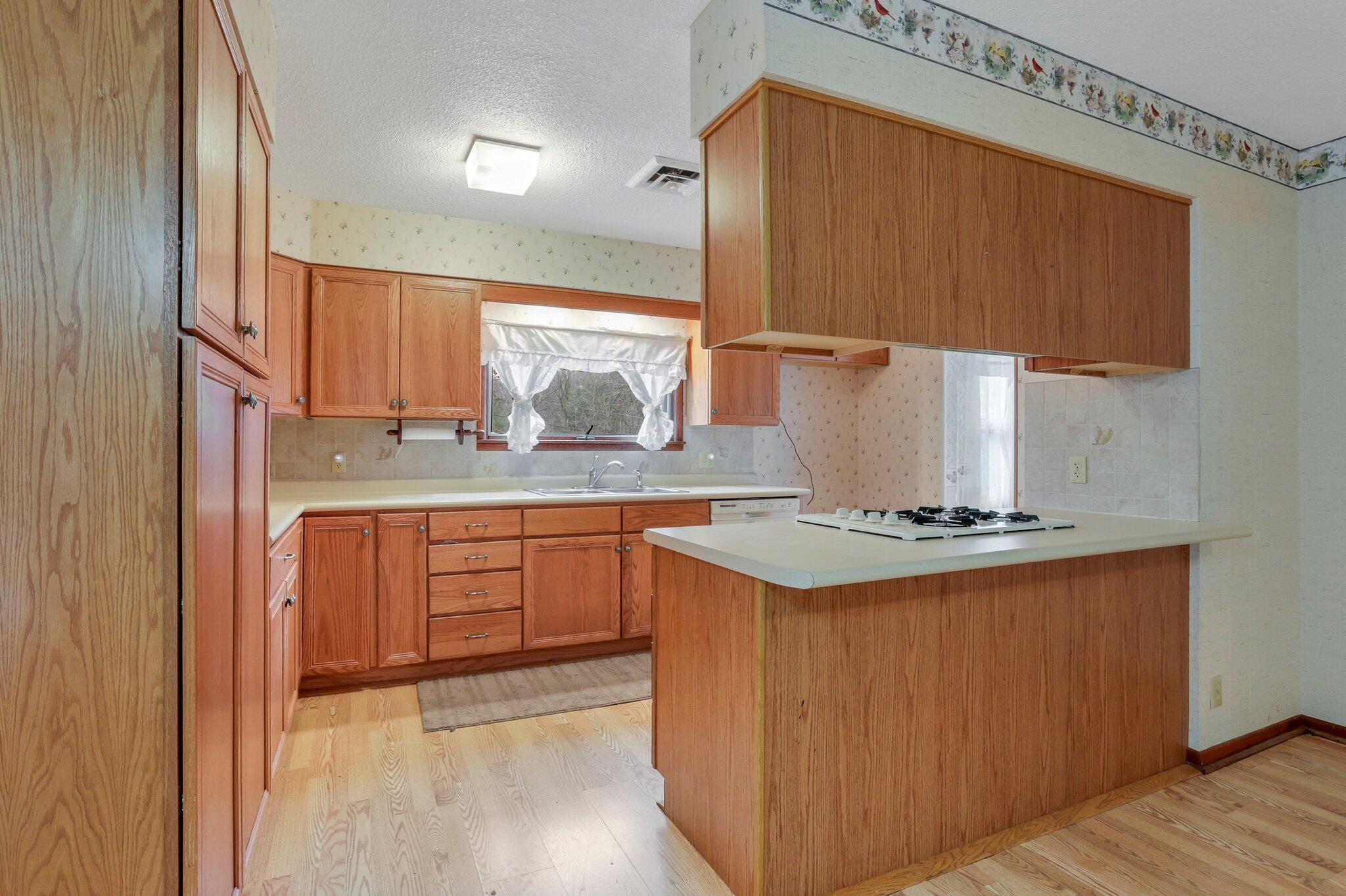 1596 Blue Jay Road Heath, OH 43056 - Photo 21 of 65 16-web-or-mls-0D3A4561