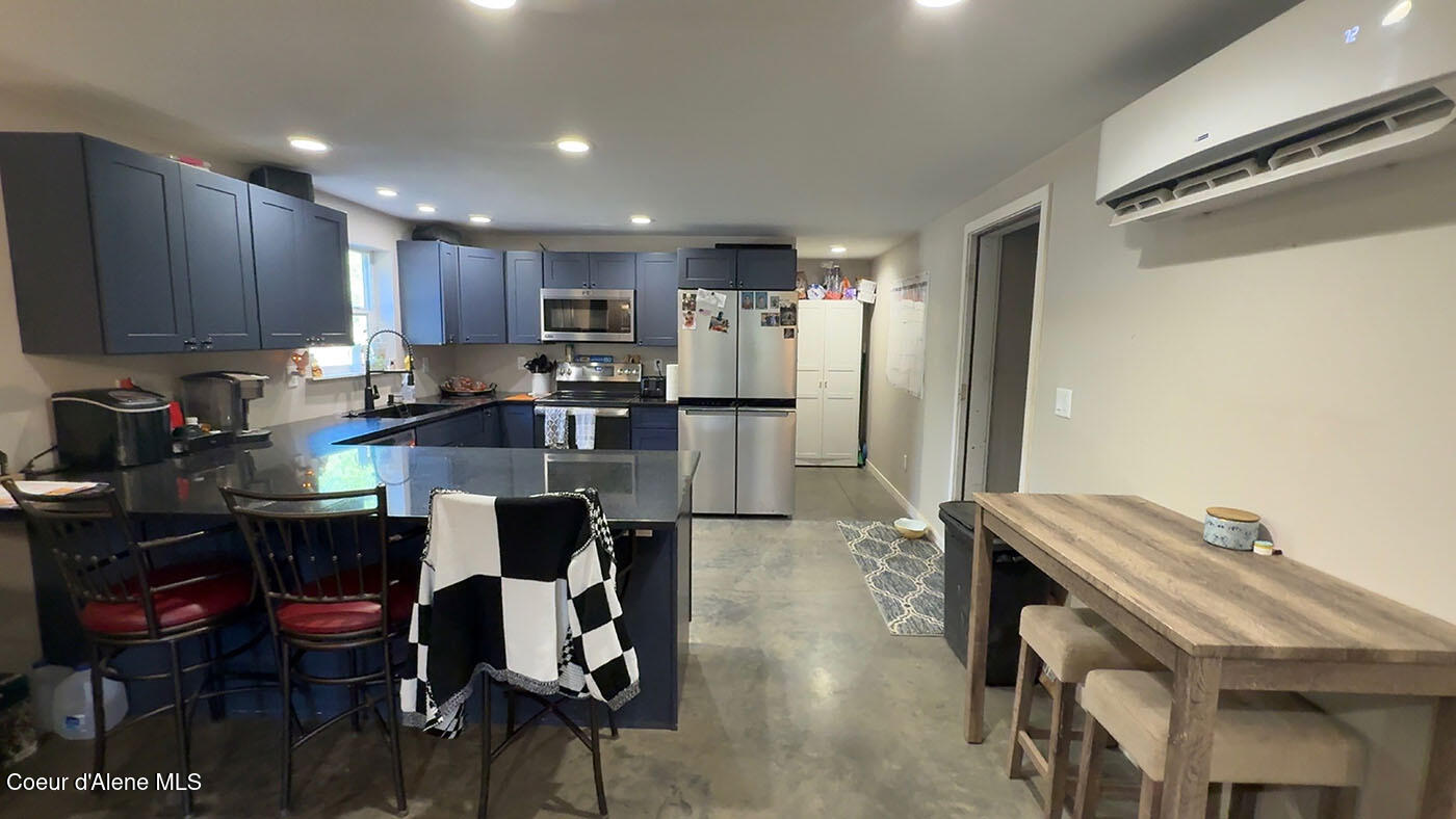365 Jacks Place Oldtown, ID 83822 - Photo 2 of 27 Kitchen