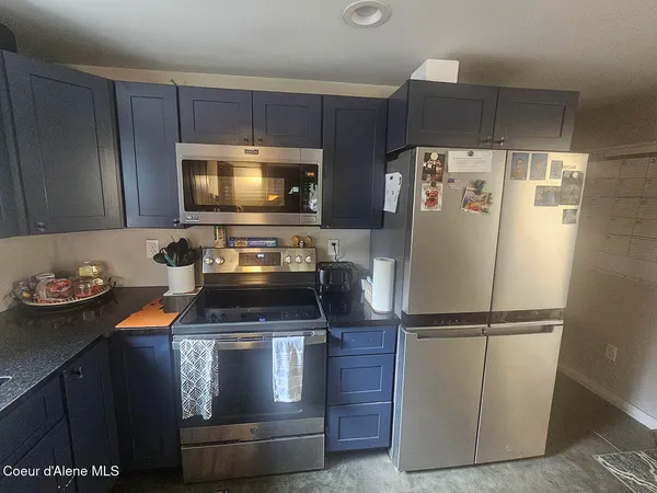 $948,000 | 365 Jacks Place, Oldtown, ID 83822