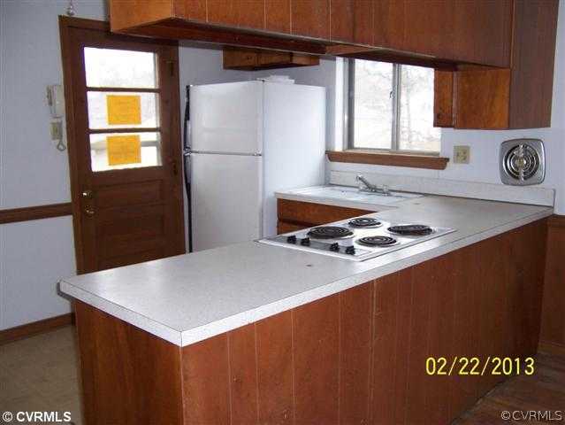 10111 Purcell Road Henrico, VA 23228 - Photo 3 of 4 Kitchen